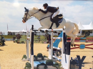 Tim Page and Santa Cruise II Win the International Stairway at Royal Highland.